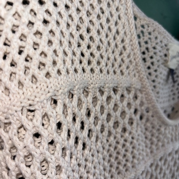 Universal thread medium crochet sweater - Picture 3 of 6